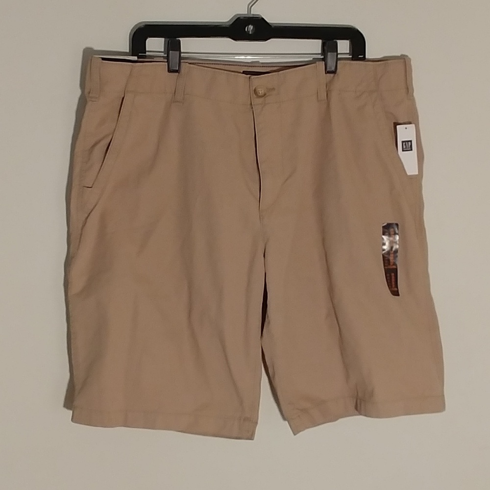 Gap Men's Khaki Shorts